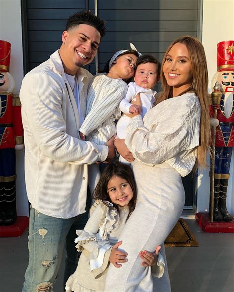 Catherine And Austin McBroom Of The ACE Family。